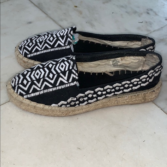 GAP Espadrilles - Picture 2 of 8